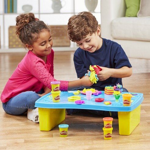 Hasbro Play-Doh New Creative Center